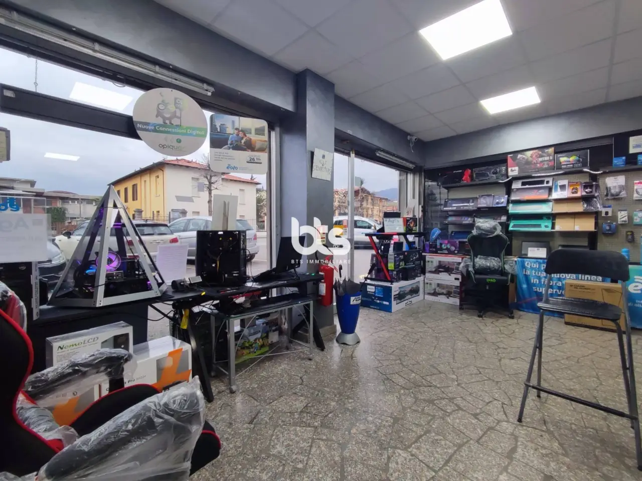 Negozio in Via Vittorio Veneto 25, Grumello Del Monte, {3} - Foto 1