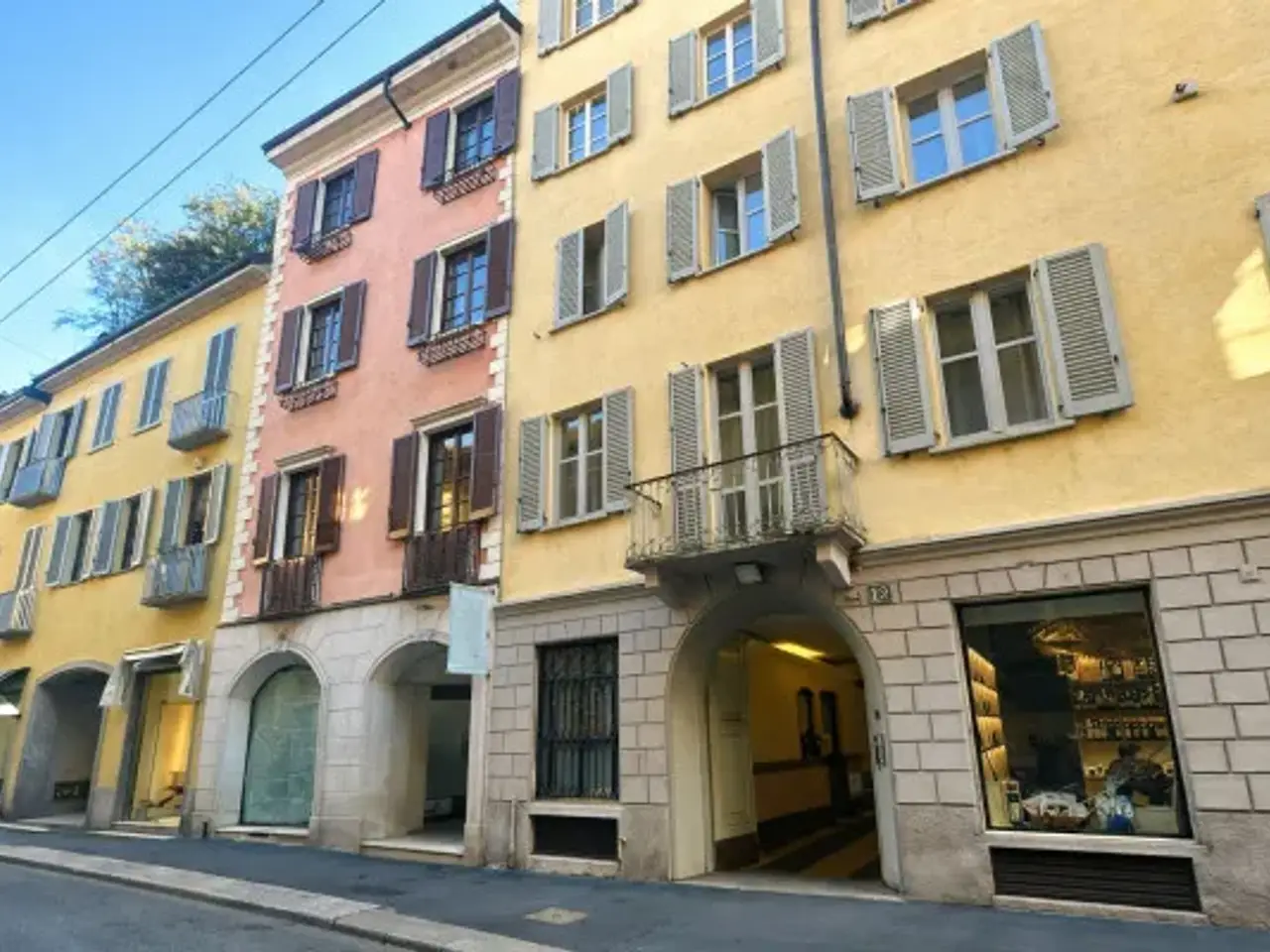 Negozio in Via Borgospesso 14, Milano, {3} - Foto 1