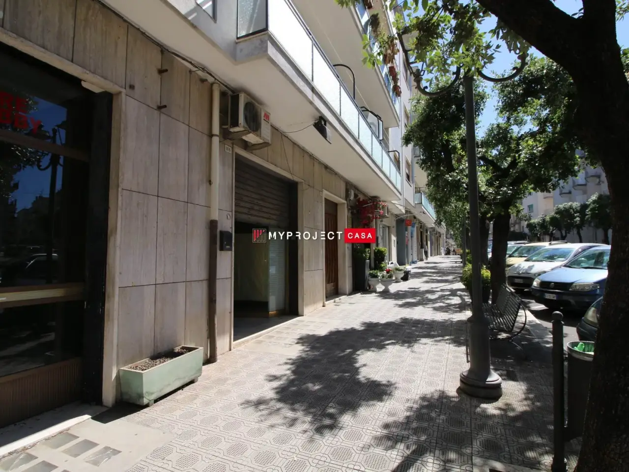 Negozio in Viale della Libertà, Martina Franca, {3} - Foto 2