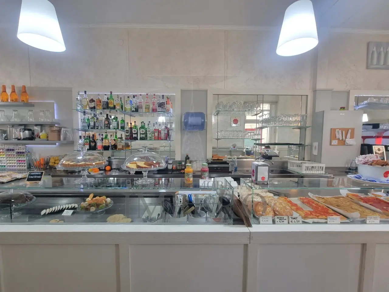 Pasticceria in Corso Italia 138, Bordighera, {3} - Foto 2