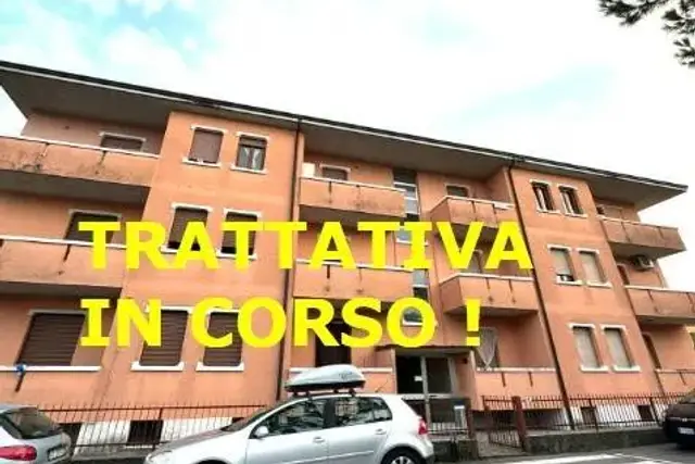 Trilocale in Vicolo Cisterna, Brembate - Foto 1