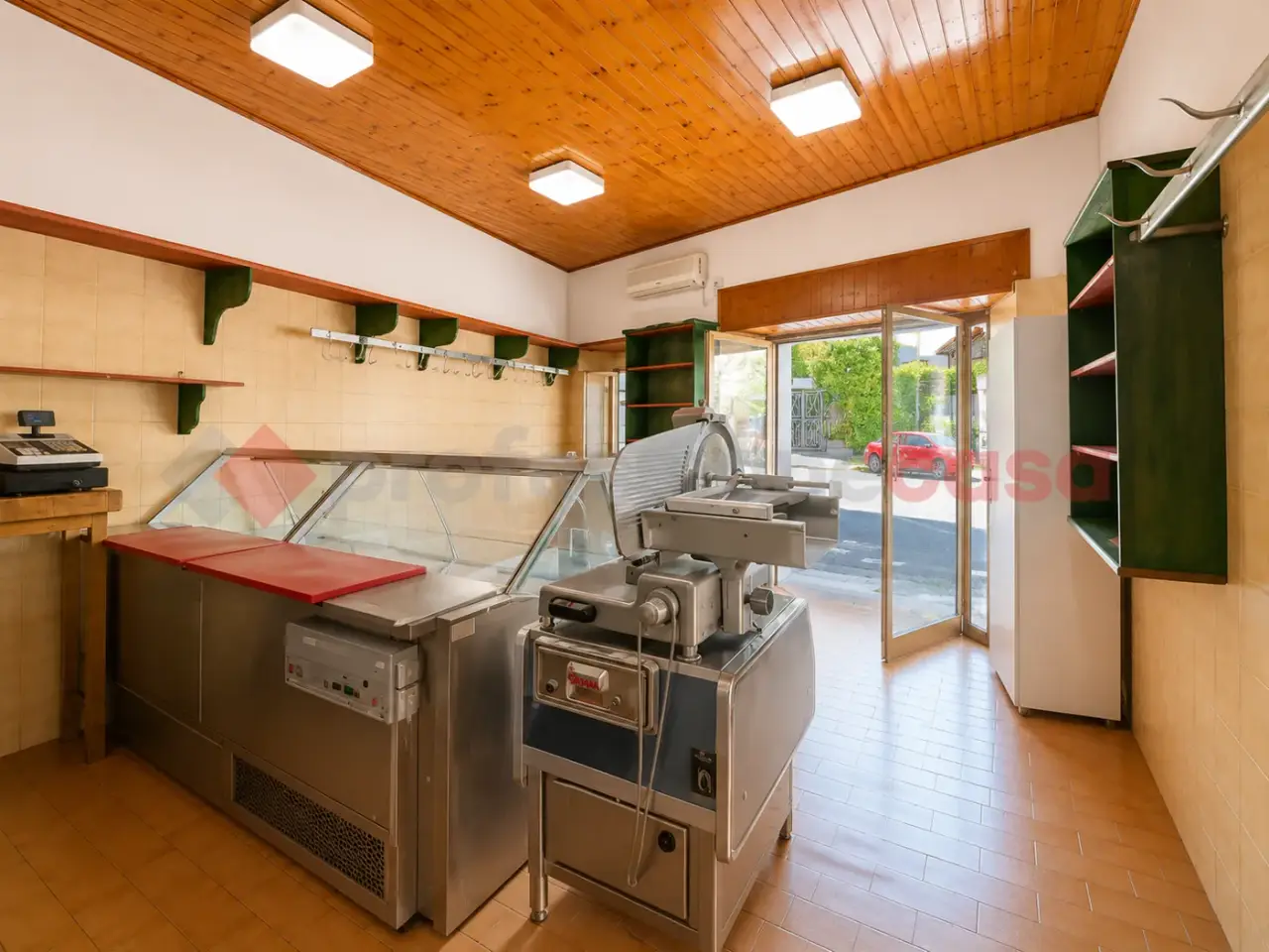 Negozio in Via Pietro Sterbini 74, Vico Nel Lazio, {3} - Foto 2