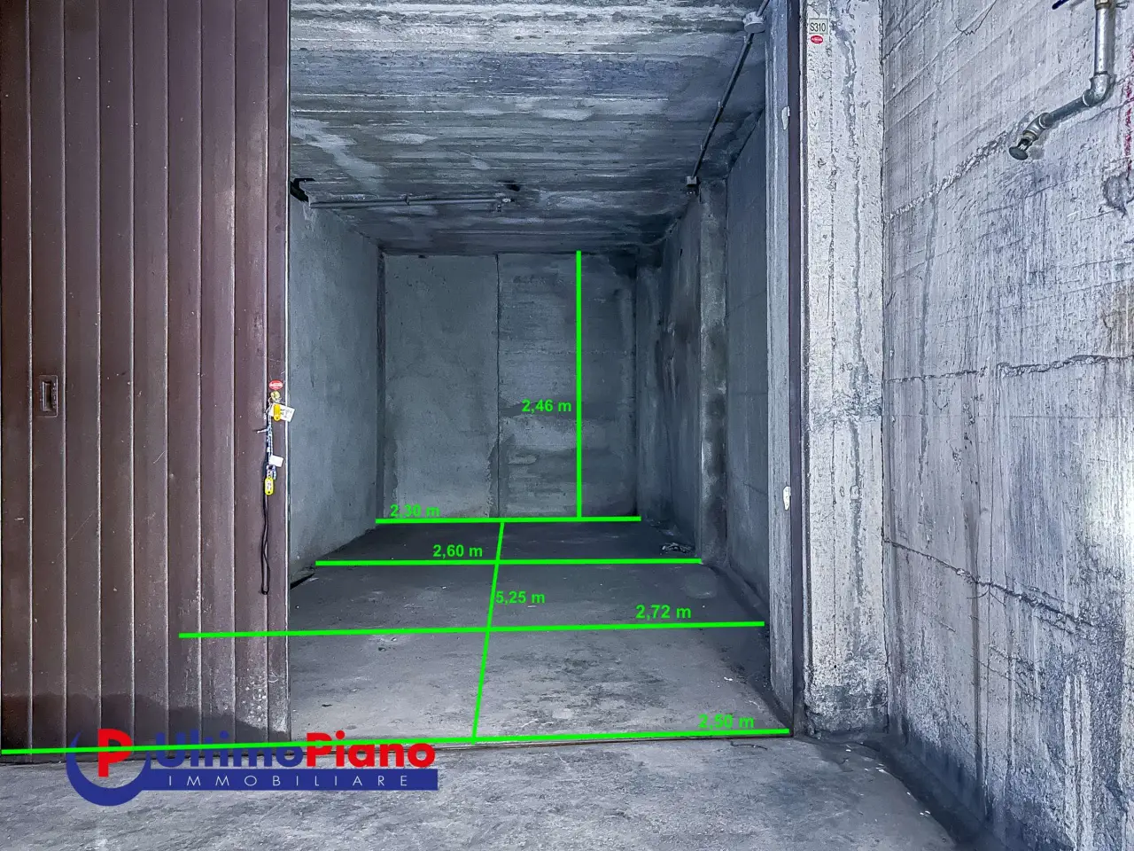 Locale commerciale in Corso Battaglione Aosta 16, Aosta, {3} - Foto 1