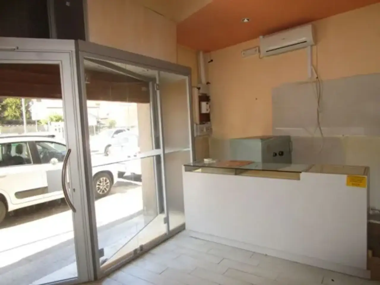Negozio in Quartiere Giglio, Montevarchi, {3} - Foto 1