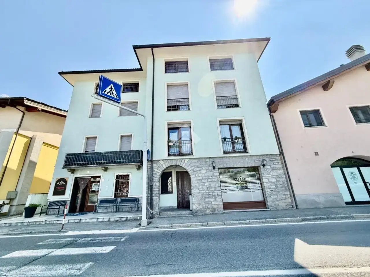 Negozio in Frazione Pont Suaz 139, Charvensod, {3} - Foto 1