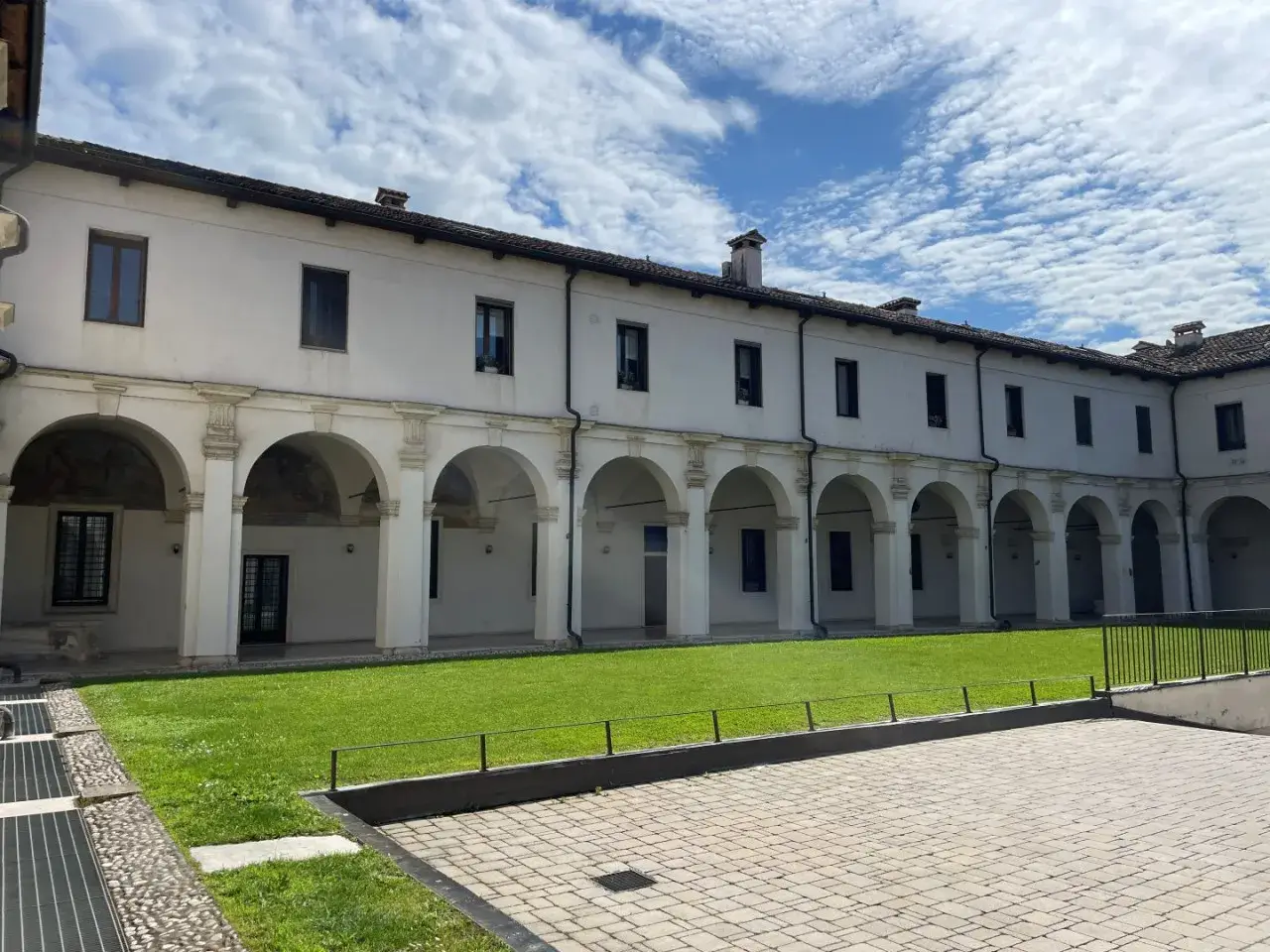 Ufficio in Contrà Santa Caterina 29, Vicenza, {3} - Foto 1