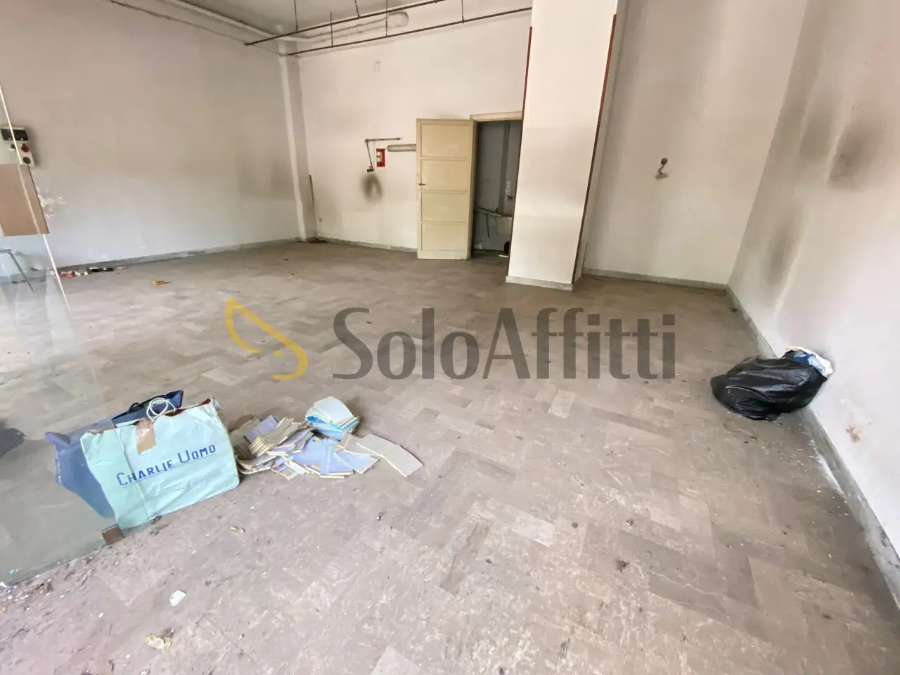 Negozio in Via Sud Piazza d'Armi 40, Caserta, {3} - Foto 2