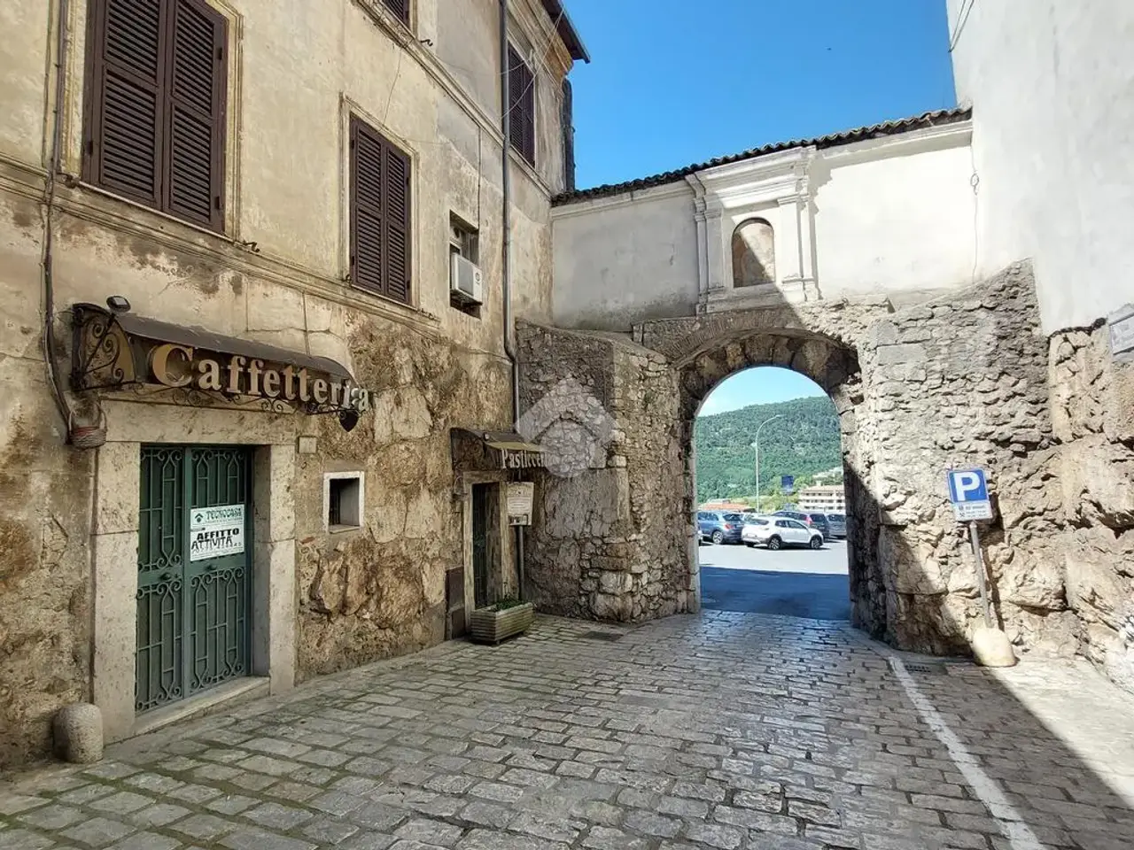 Negozio in Via San Francesco 27, Alatri, {3} - Foto 1