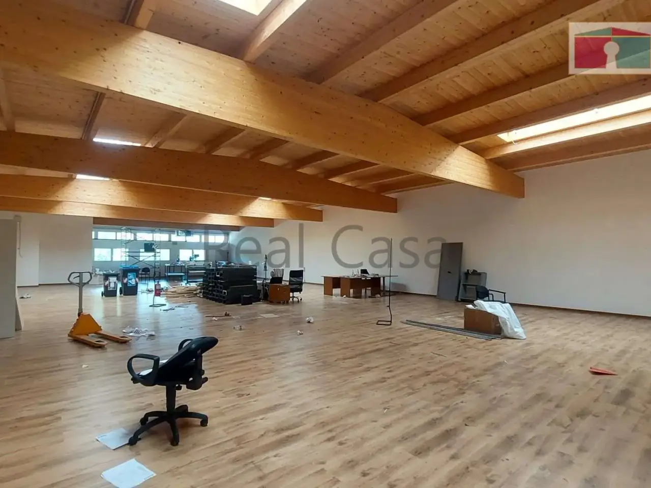 Palazzina commerciale in Via Emilia Ovest, Modena, {3} - Foto 1