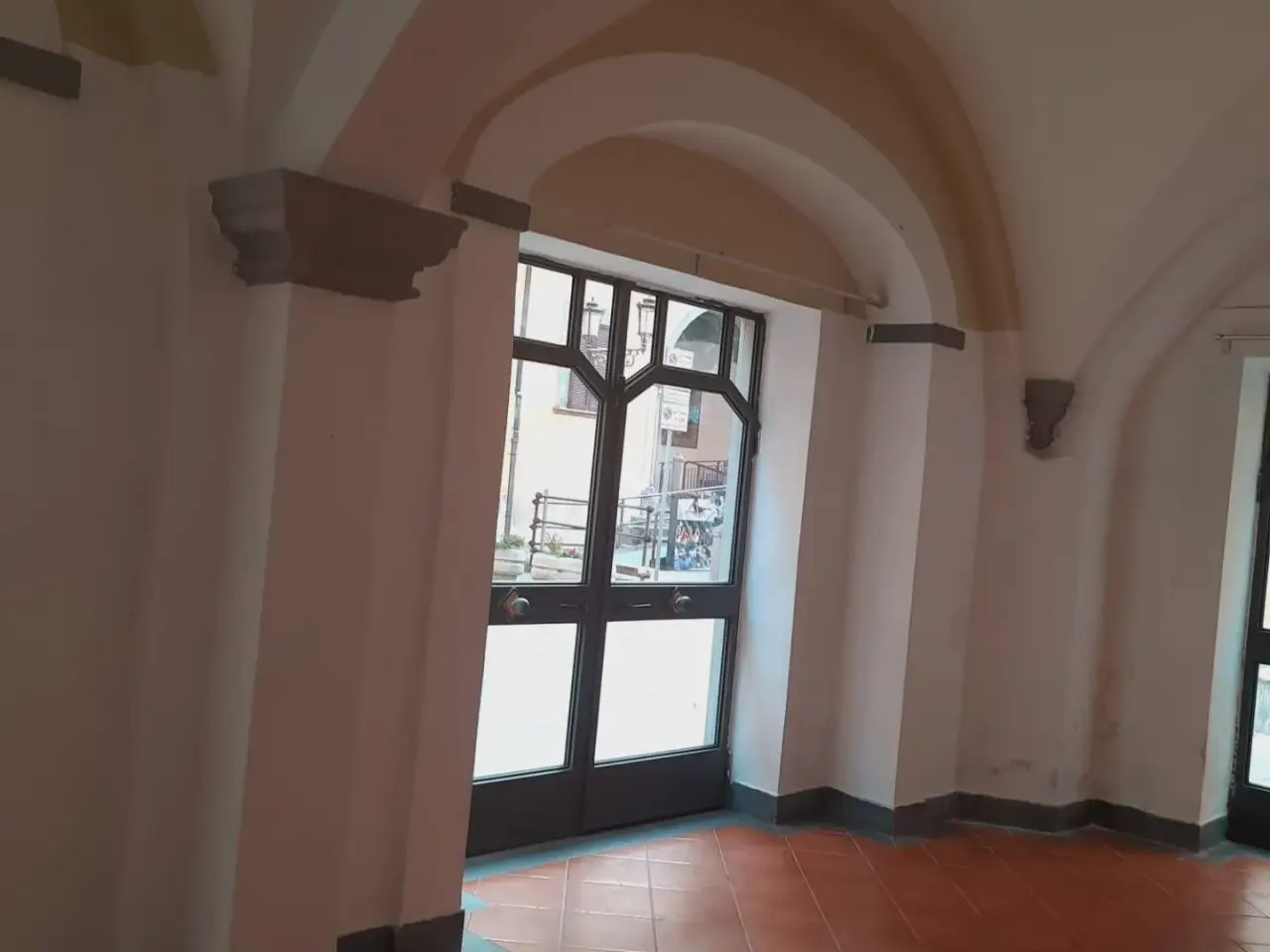 Locale commerciale in , Castelfranco Di Sotto, {3} - Foto 2