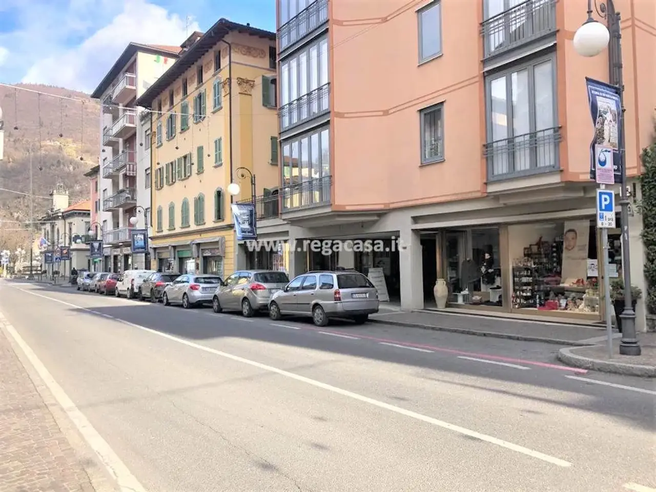 Negozio in Via San Carlo 7, San Pellegrino Terme (Bg), San Pellegrino Terme, {3} - Foto 1