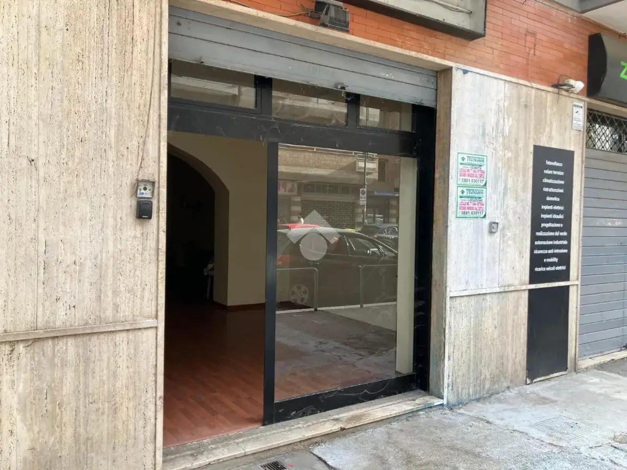 Negozio in Via Vittime Civili 9, Foggia, {3} - Foto 2