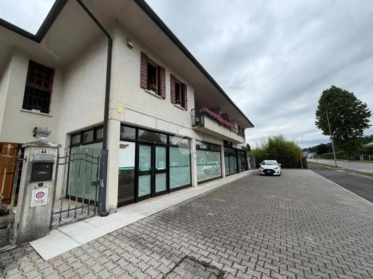 Negozio in Via Beltramini 42, San Zenone Degli Ezzelini, {3} - Foto 1