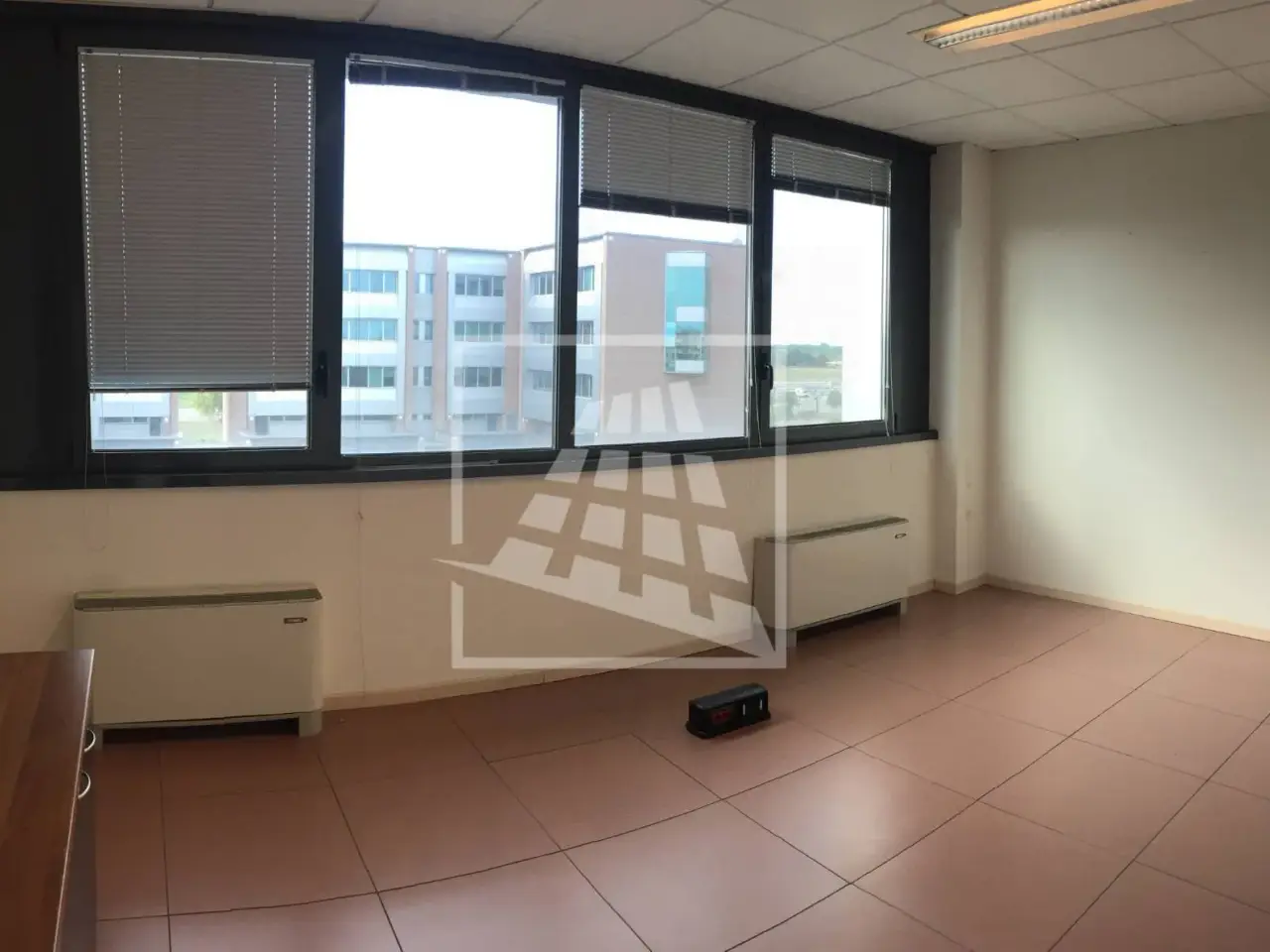 Ufficio in Via Pier Paolo Cadoppi 8, Reggio Emilia, {3} - Foto 1