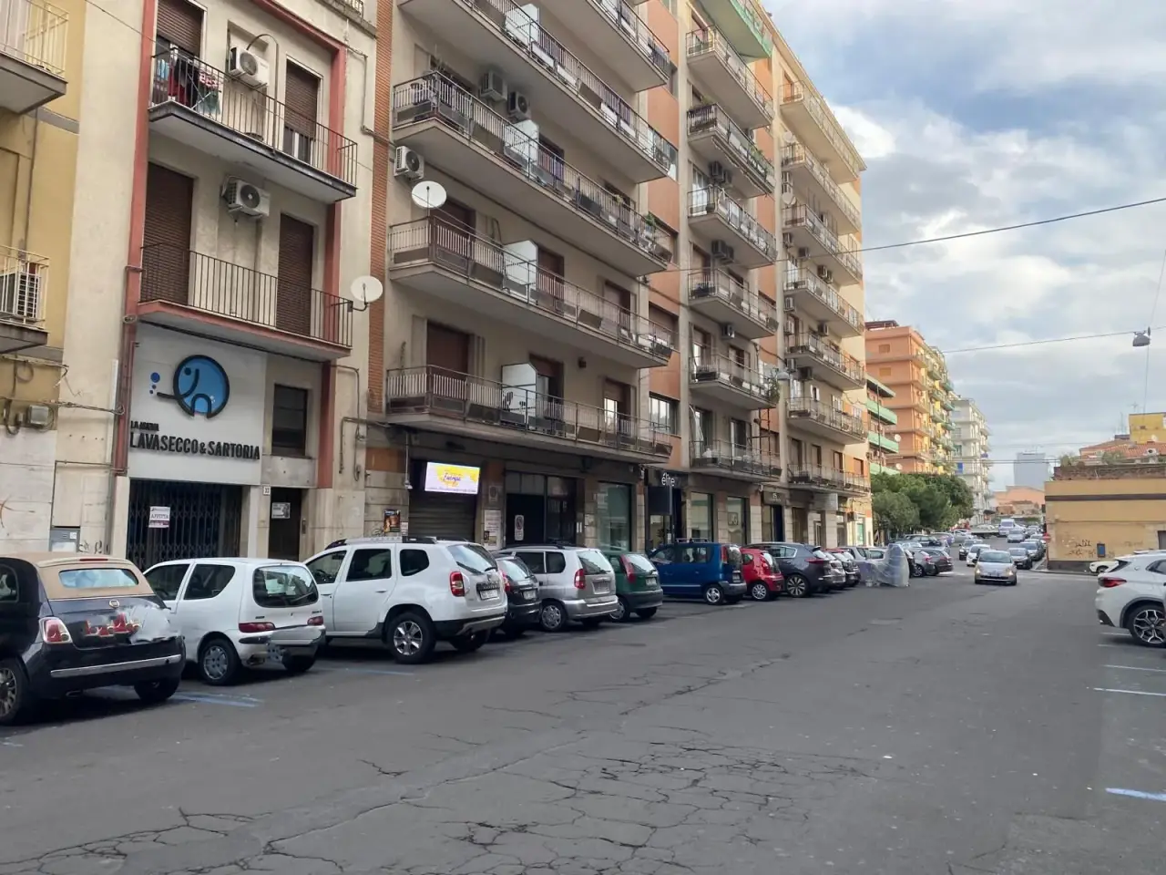 Negozio in Via Principe Nicola 27, Catania, {3} - Foto 1