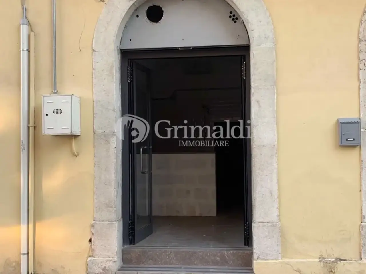Negozio in Via Odofredo 7, Benevento, {3} - Foto 2