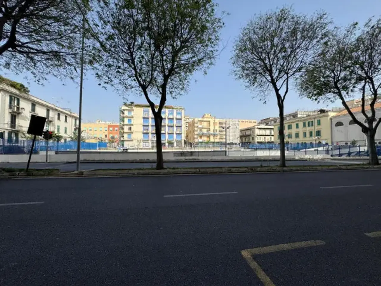 Negozio in Via Giuseppe La Farina 63, Messina, {3} - Foto 1