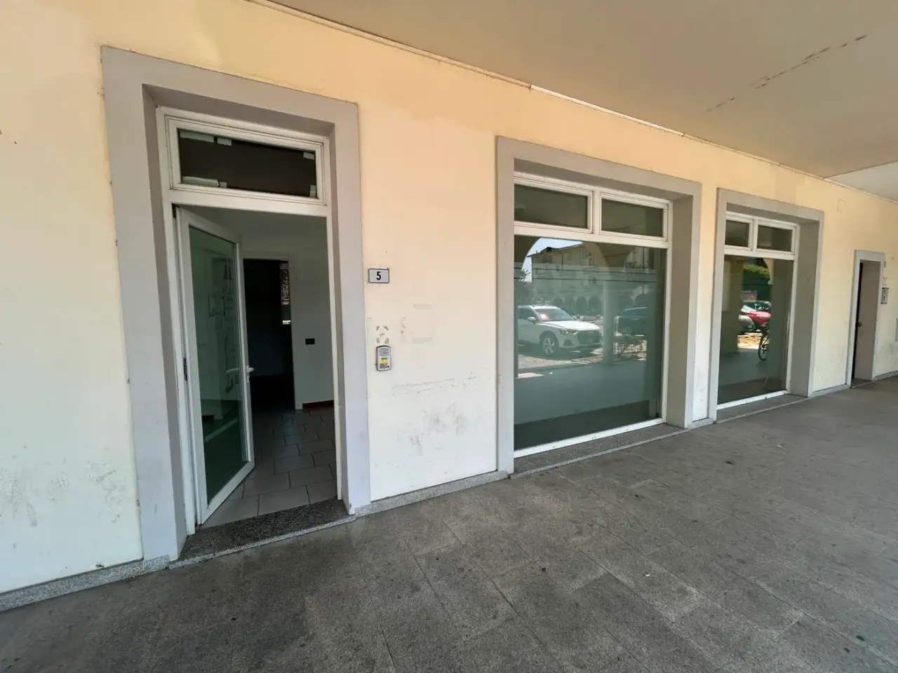 Negozio in Piazza Unità d'Italia 5, Garlasco, {3} - Foto 1