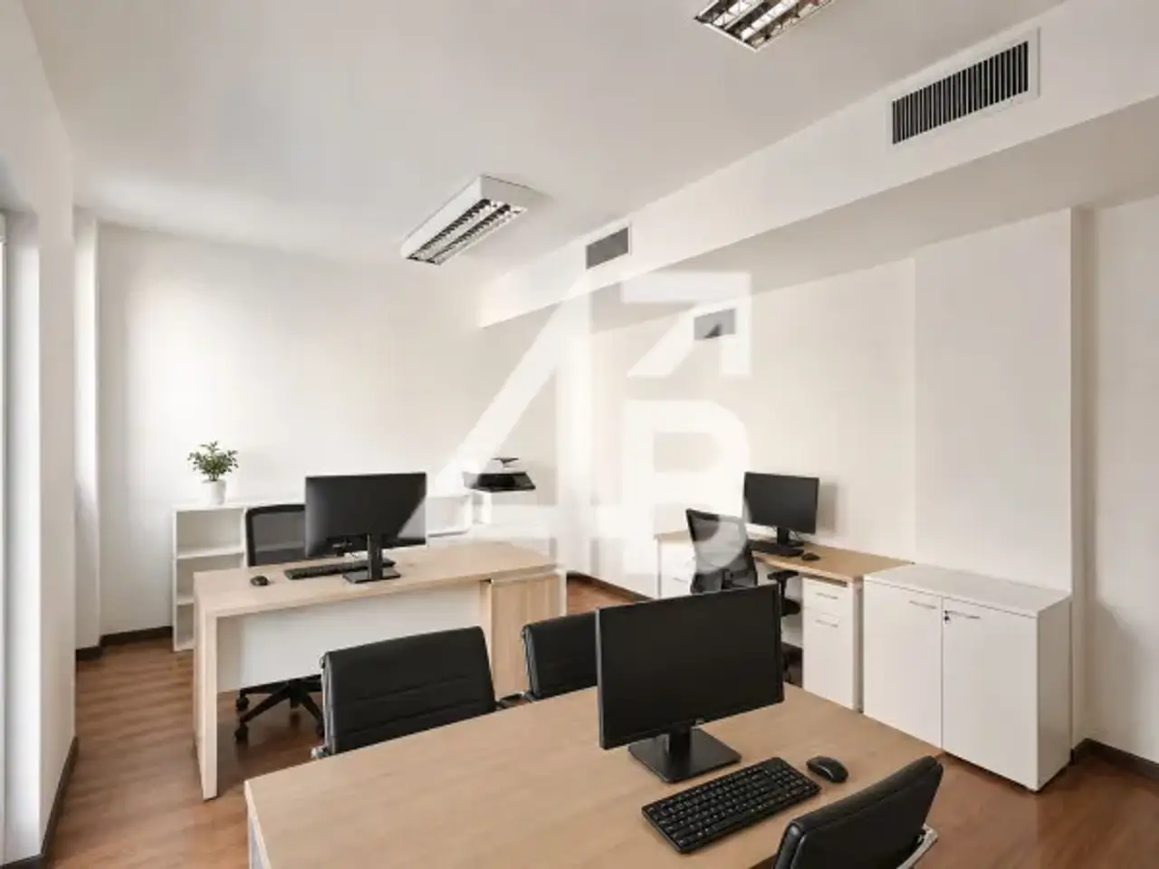 Ufficio in Via del Coroneo 5, Trieste, {3} - Foto 1