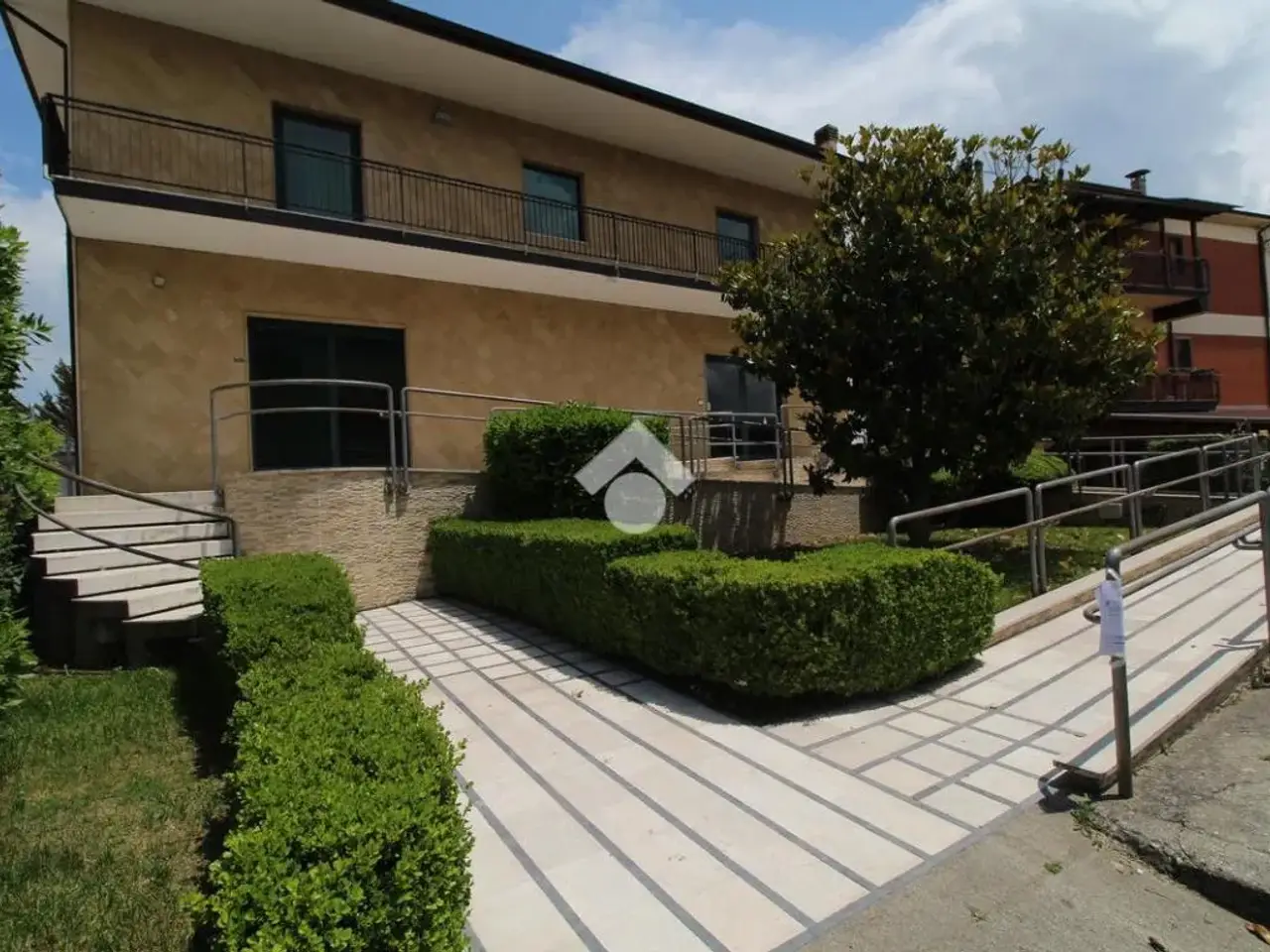 Ufficio in Corso Italia 131, Montalto Uffugo, {3} - Foto 1