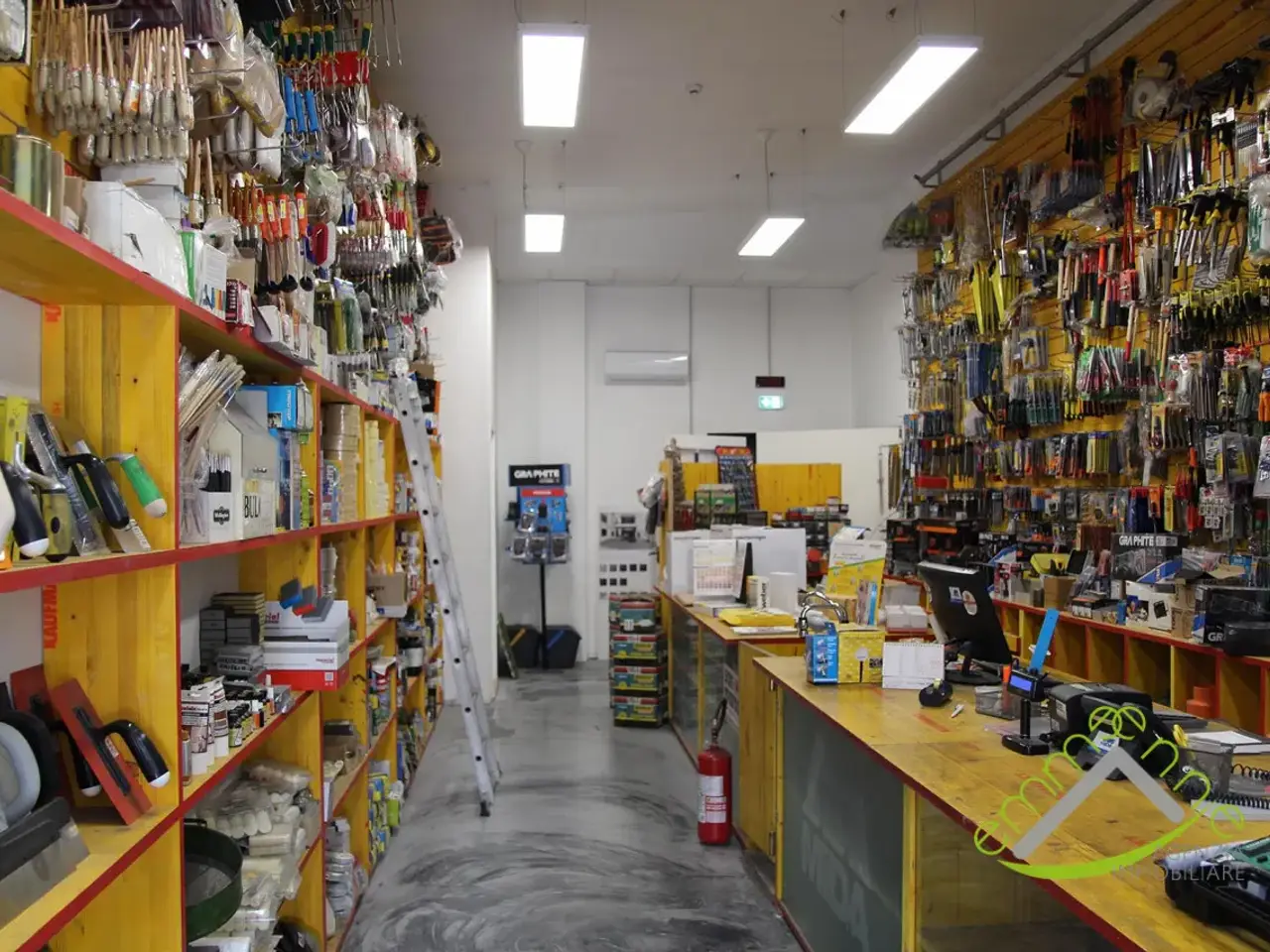 Colorificio - Ferramenta - Elettricit&agrave; in Via Argine Sinistro, Dolo, {3} - Foto 2