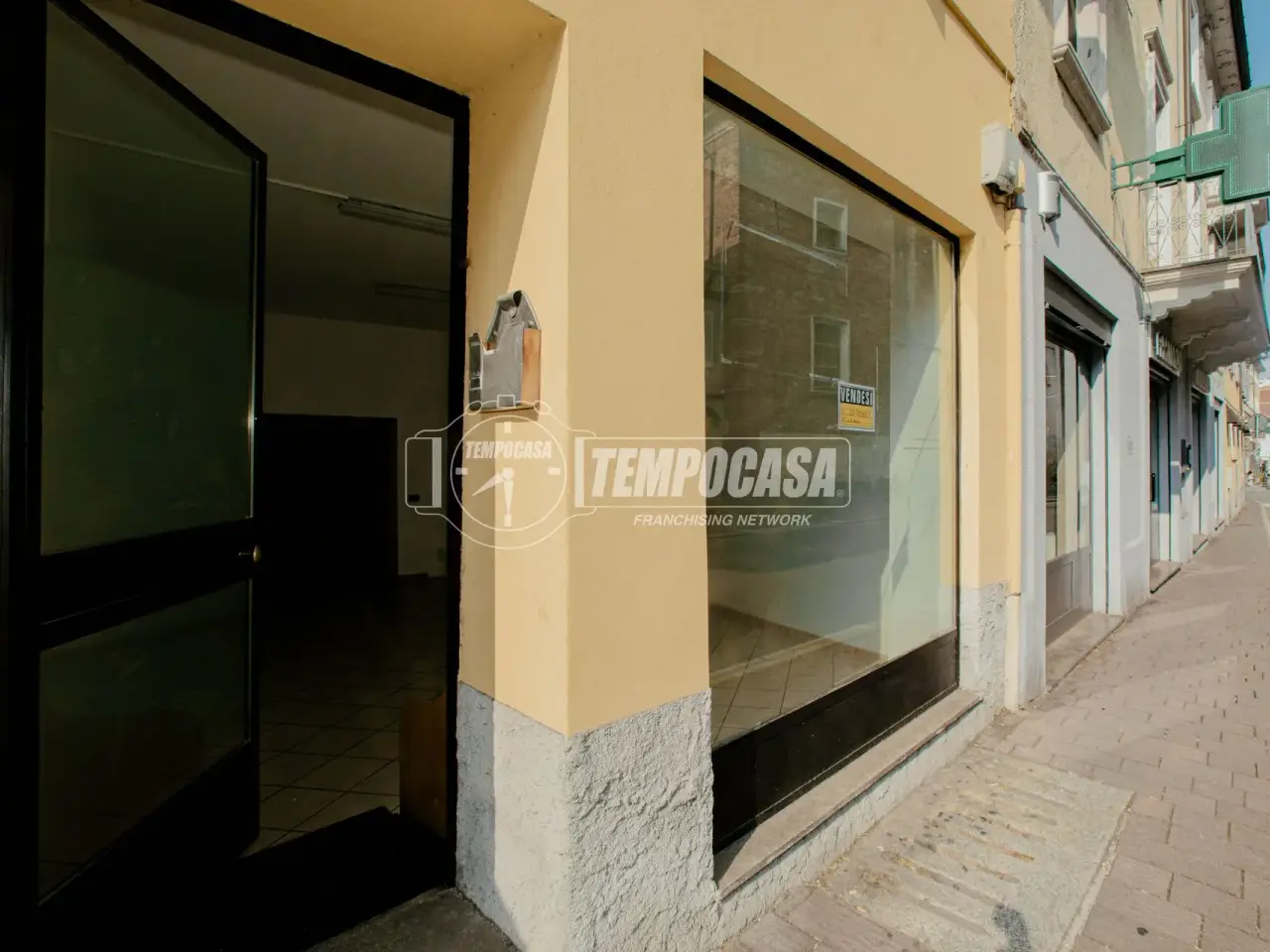 Negozio in Corso Novara 3, Vigevano, {3} - Foto 1