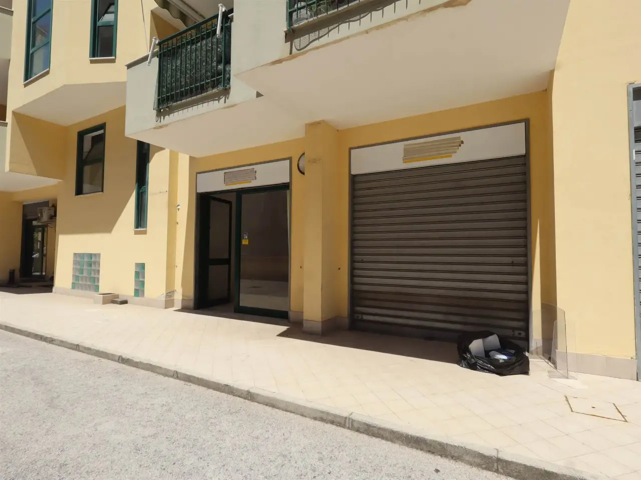 Negozio in Viale Europa, San Prisco, {3} - Foto 1
