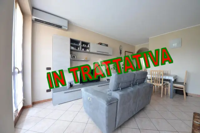 2-room flat in Via Giacomo Matteotti 9, Gessate - Photo 1