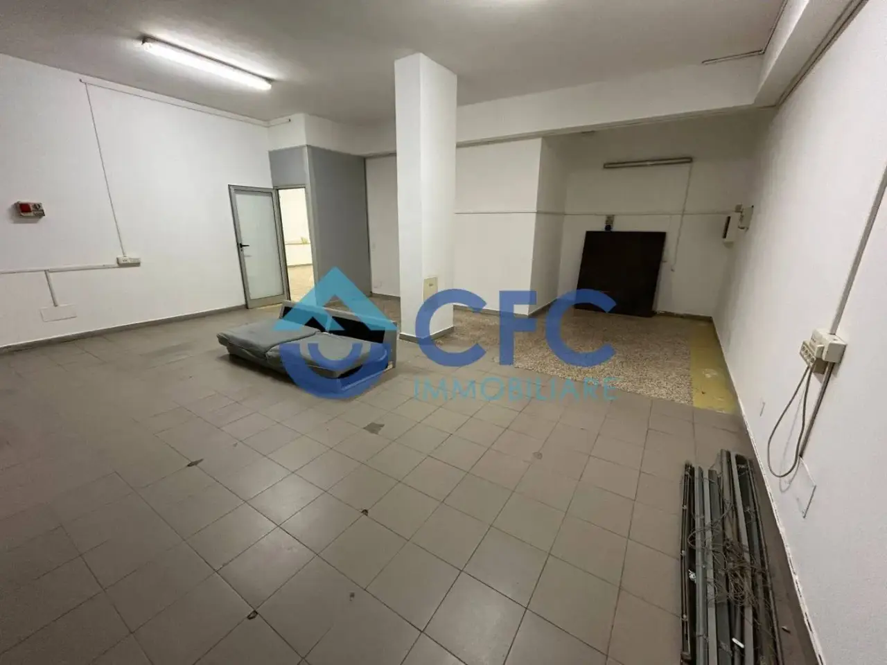 Magazzino in Via Teocrito 46/5, Milano, {3} - Foto 1
