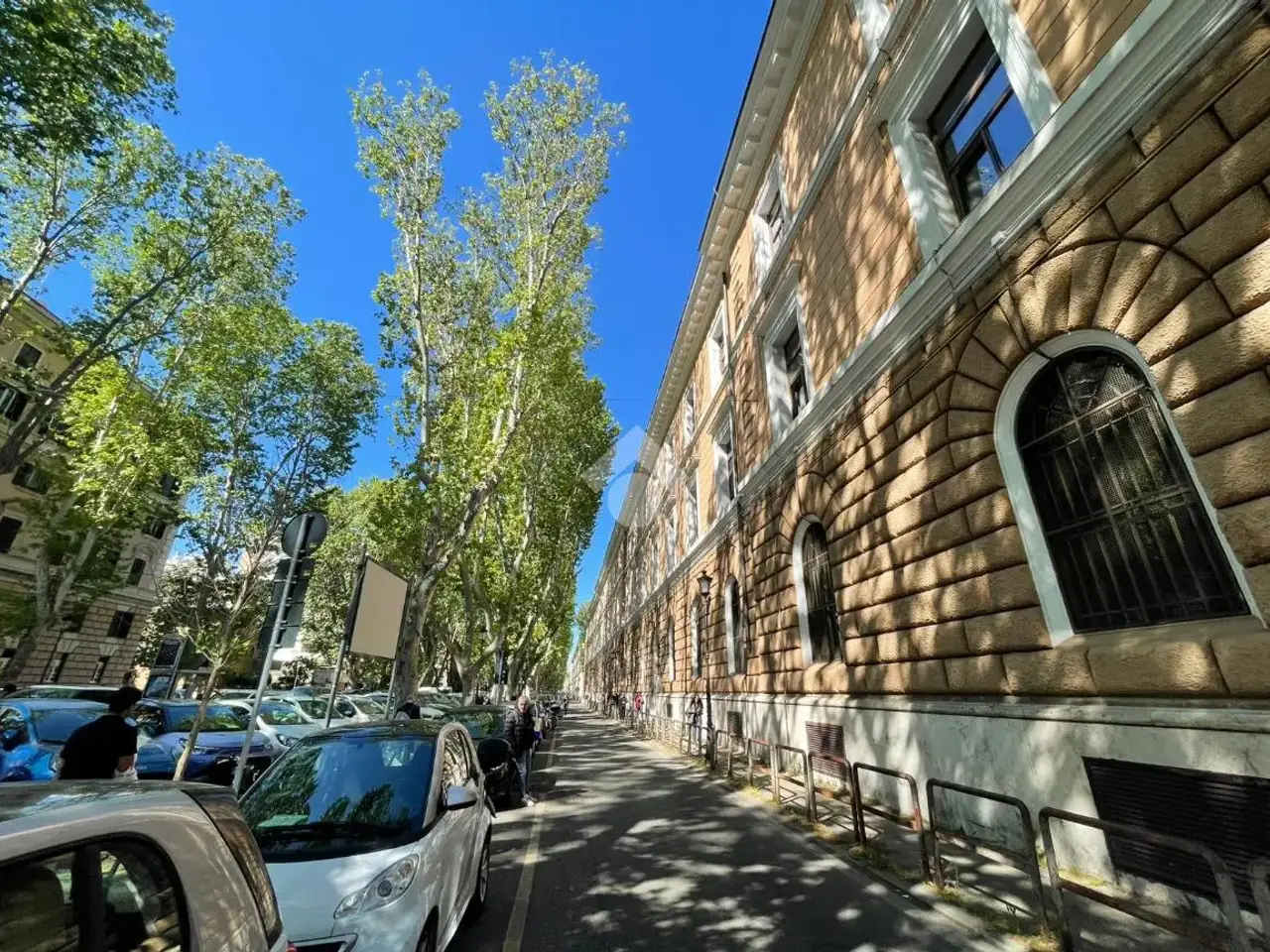 Negozio in Viale Giulio Cesare, Roma, {3} - Foto 2