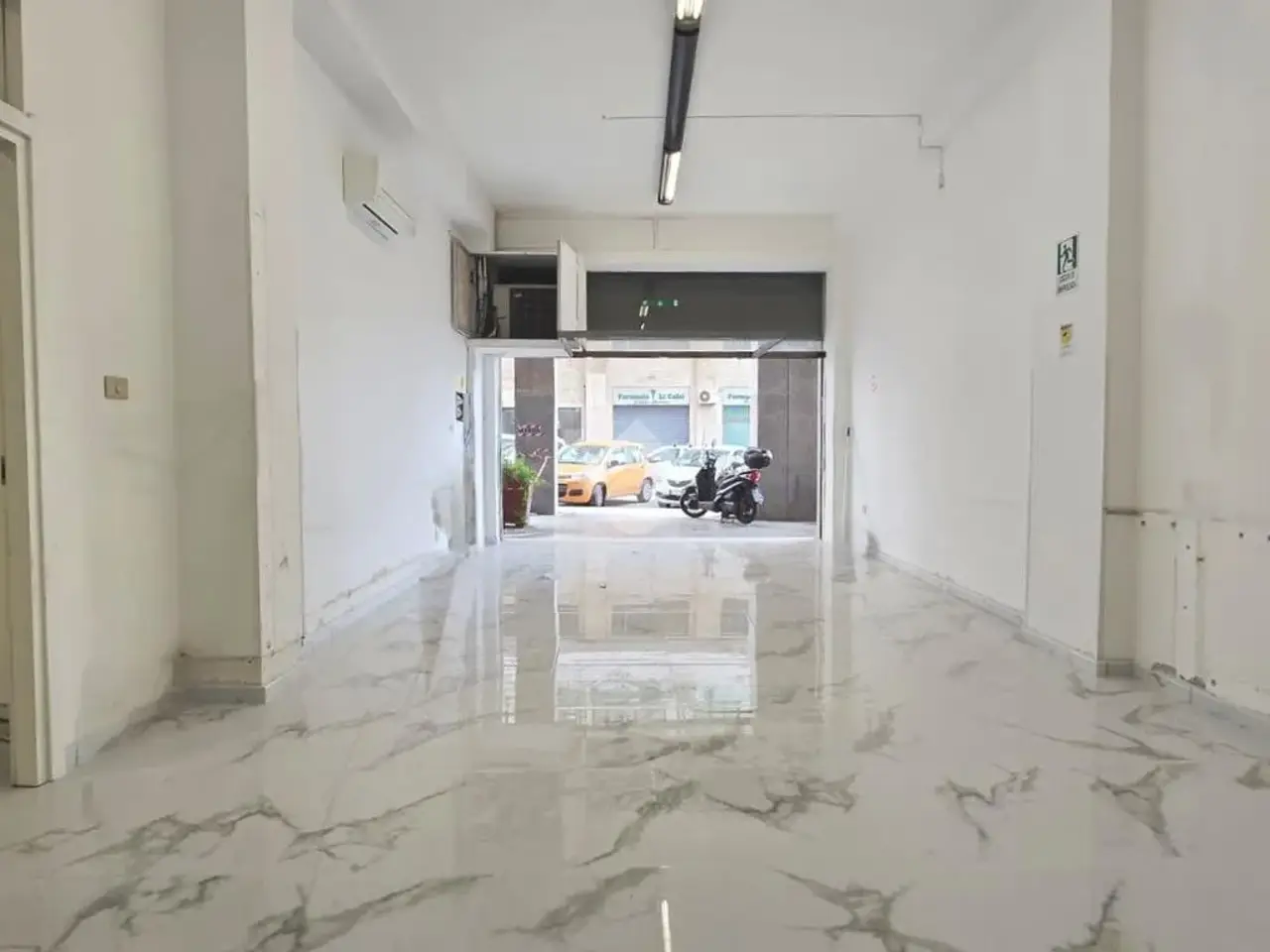 Ufficio in Via Ammiraglio Gravina 2, Palermo, {3} - Foto 2