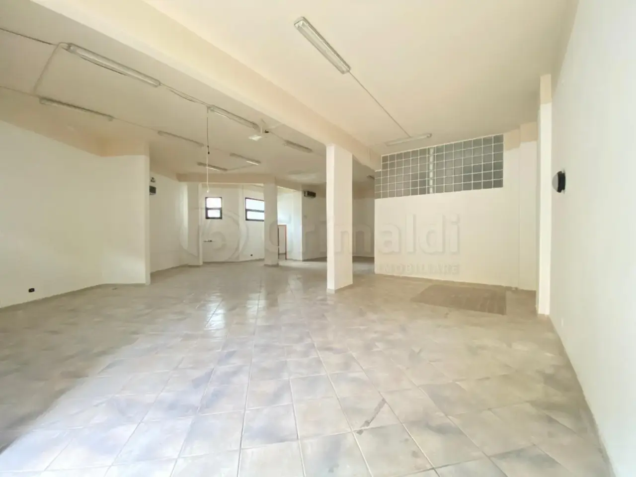 Palazzina commerciale in , Villaricca, {3} - Foto 2