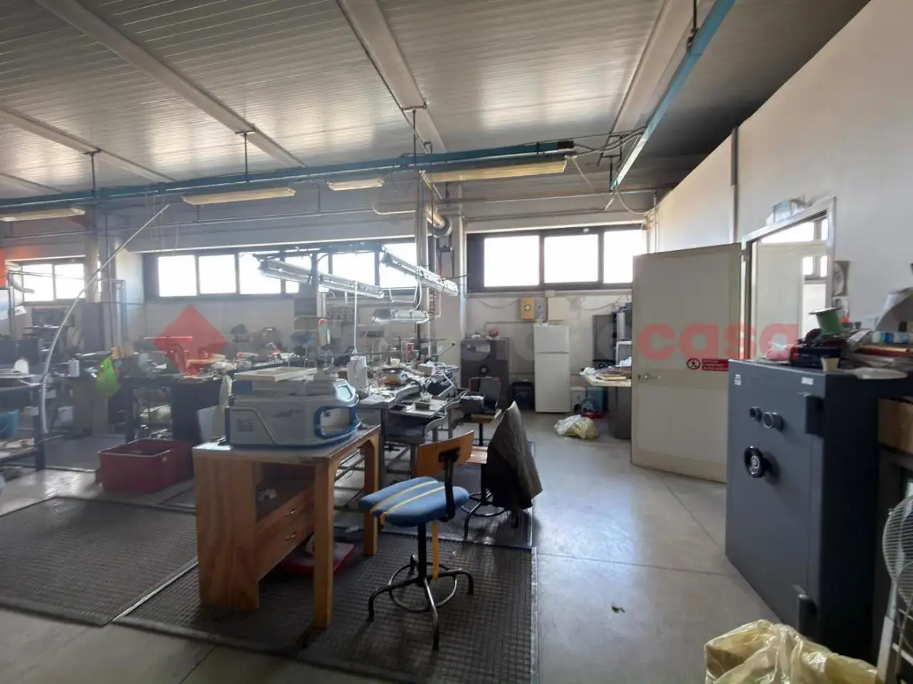 Laboratorio in , Arezzo, {3} - Foto 2