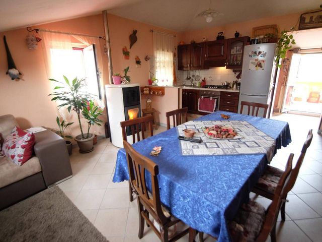 2-room flat in Via Ugo Foscolo, Poggio Moiano - Photo 1