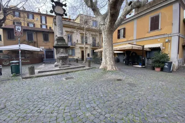 Appartamento in Piazza Paolo III 5, Frascati - Foto 1