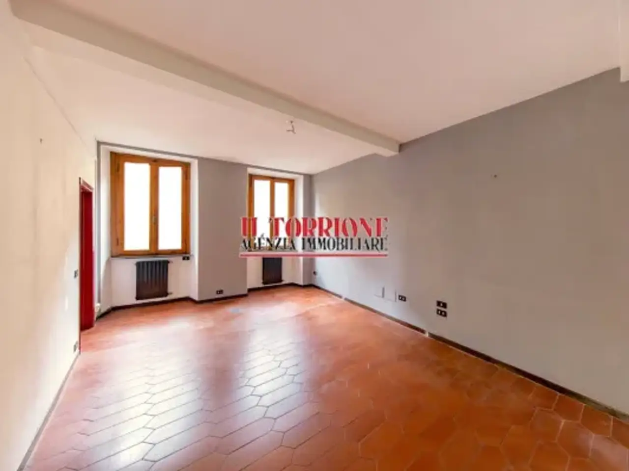 Ufficio in Piazza Giuseppe Mazzini, Pescia, {3} - Foto 1