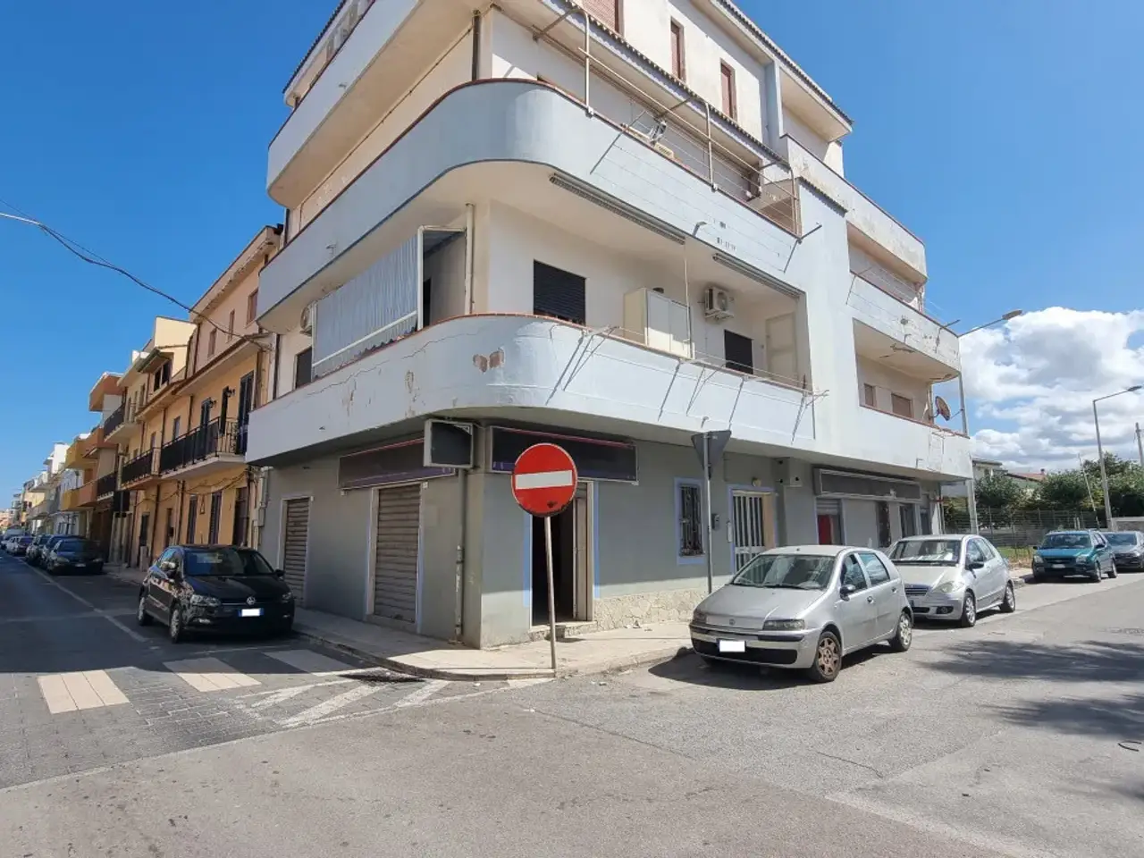 Negozio in Via Caldera 24, Barcellona Pozzo di Gotto, {3} - Foto 1