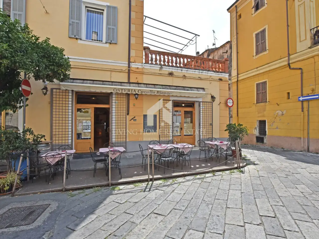 Esercizio commerciale in Via delle Rimembranze 4, Taggia, {3} - Foto 1