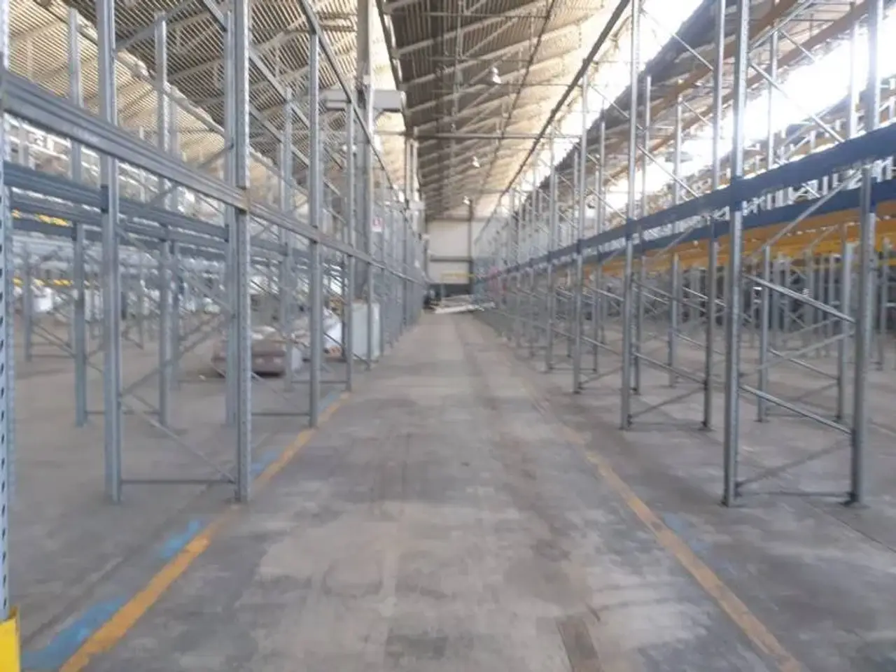 Capannone in Via Selice, Imola, Zona Industriale, Imola, {3} - Foto 1
