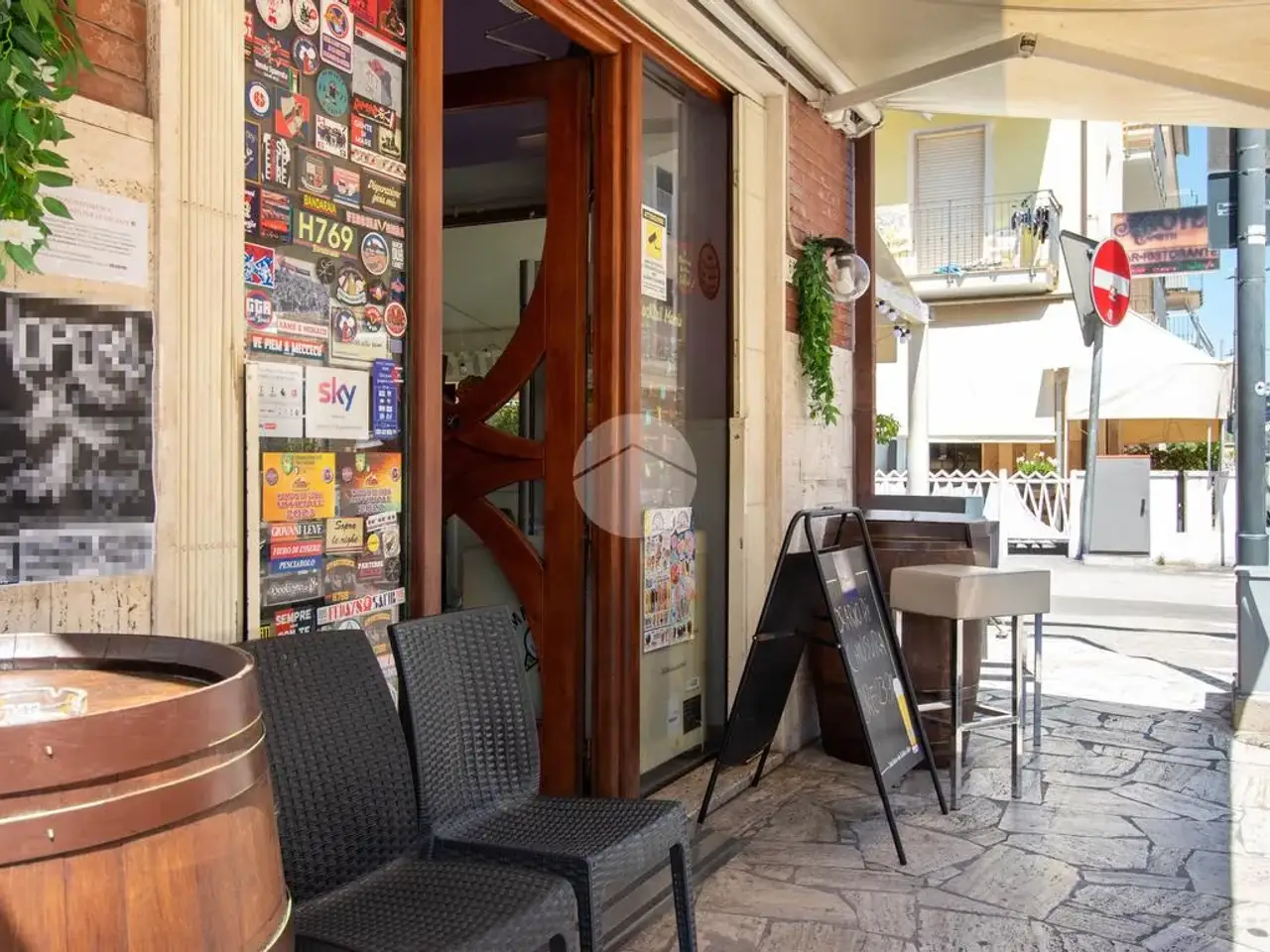 Negozio in Via Laureati 68, San Benedetto del Tronto, {3} - Foto 1