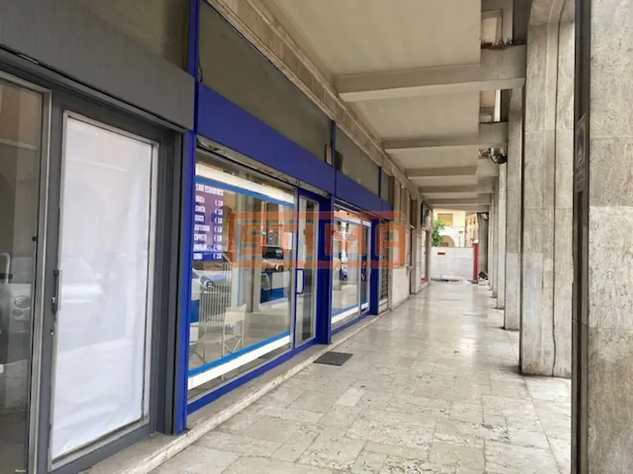 Negozio in Piazza Pio X, Treviso, {3} - Foto 1