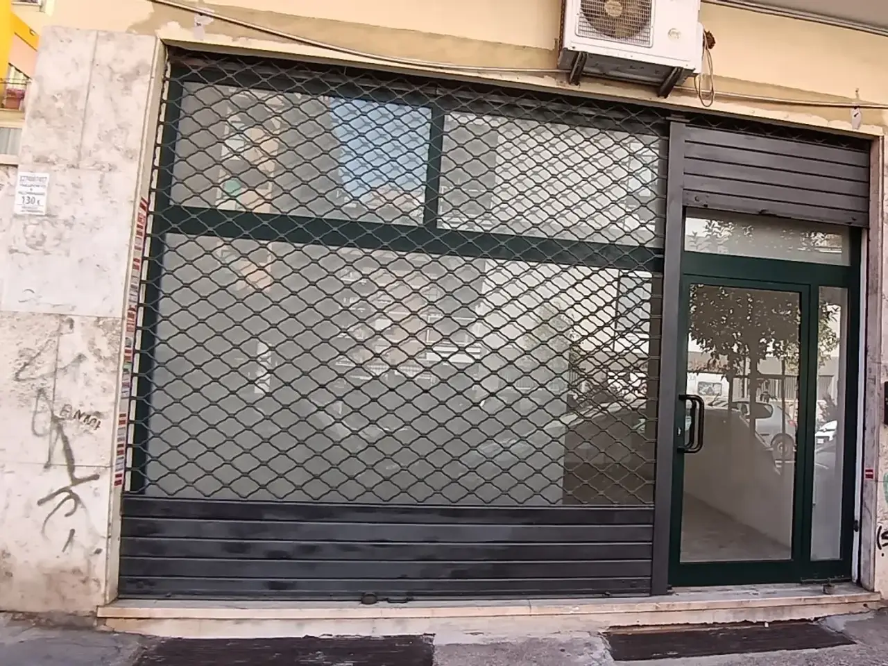 Negozio in Via Val Sillaro,40, Roma, {3} - Foto 2