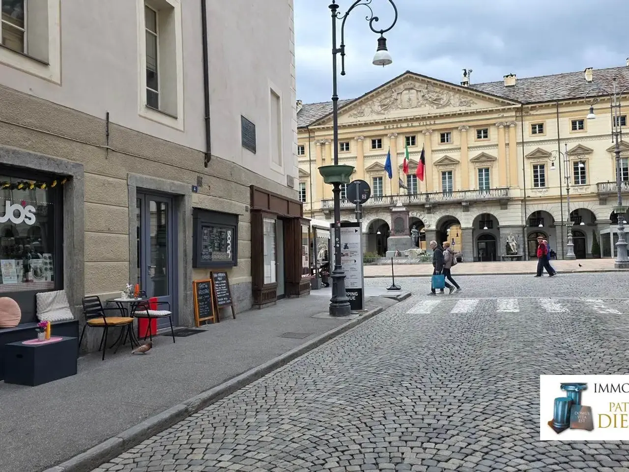 Negozio in Piazza Chanoux, Aosta, {3} - Foto 2