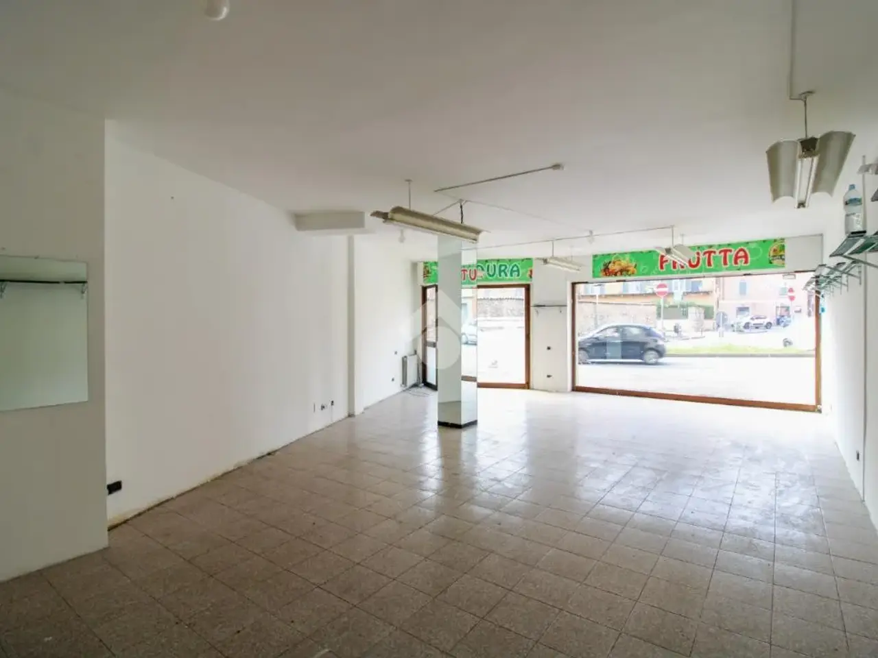 Negozio in Via Achille Muzio, Bergamo, {3} - Foto 1