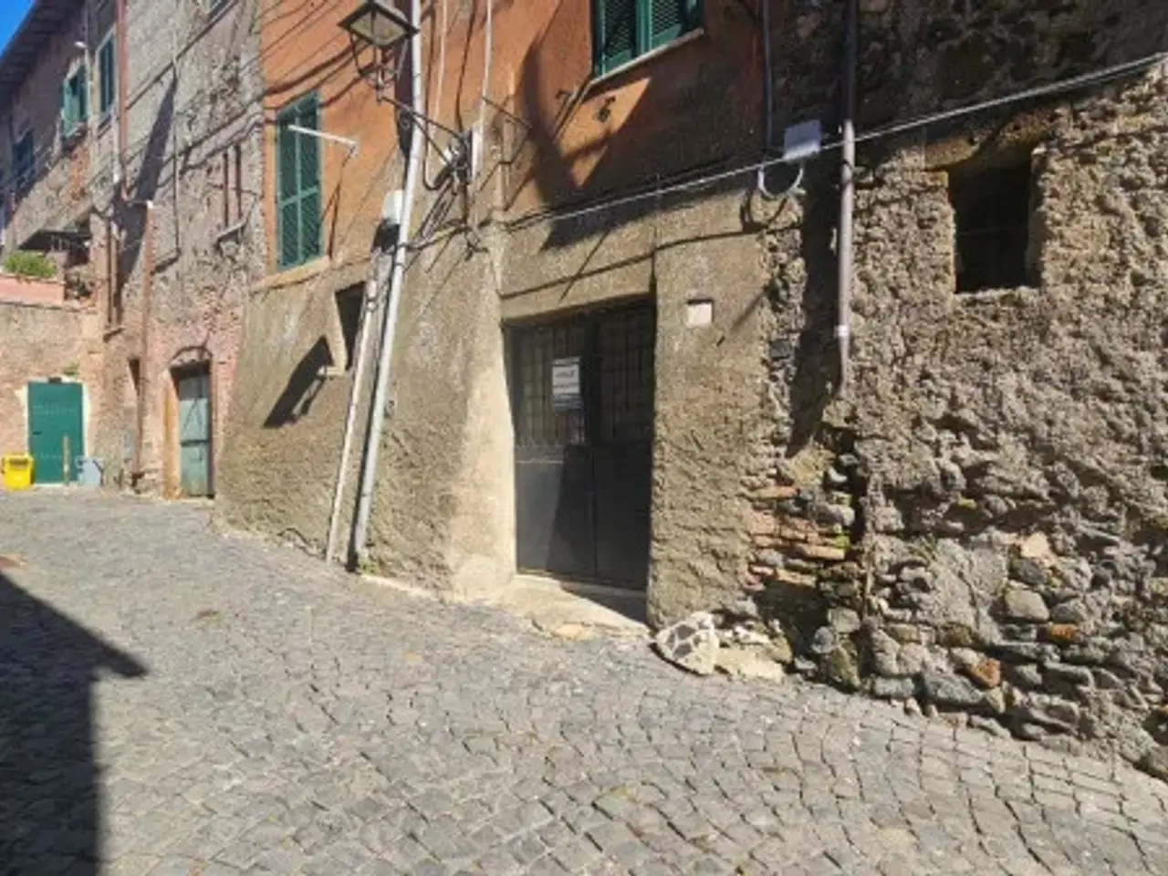 Magazzino in Via degli Artisti, Montecompatri, {3} - Foto 1