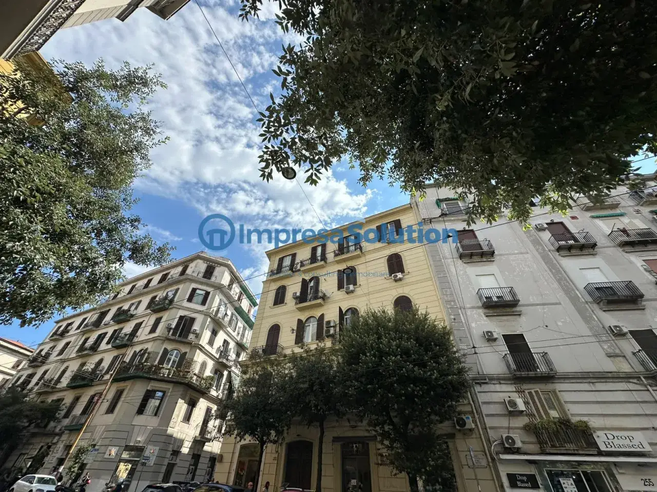 Negozio in Corso Giuseppe Garibaldi, Napoli, {3} - Foto 1