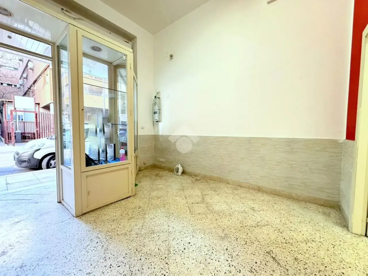 Negozio in Via Giuseppina Turrisi Colonna 80, Palermo, {3} - Foto 2