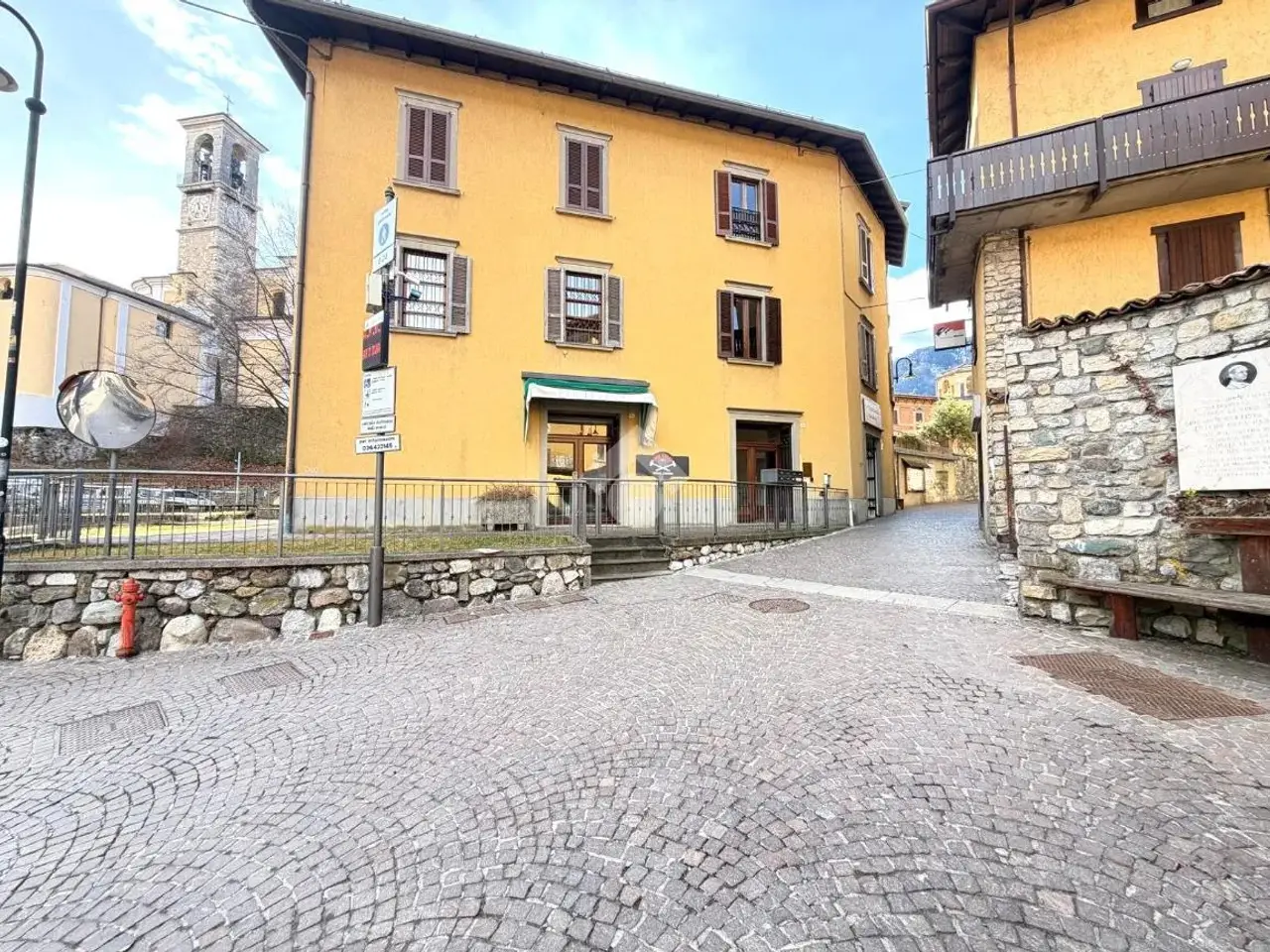 Negozio in Via Vittorio Emanuele 4, Borno, {3} - Foto 2