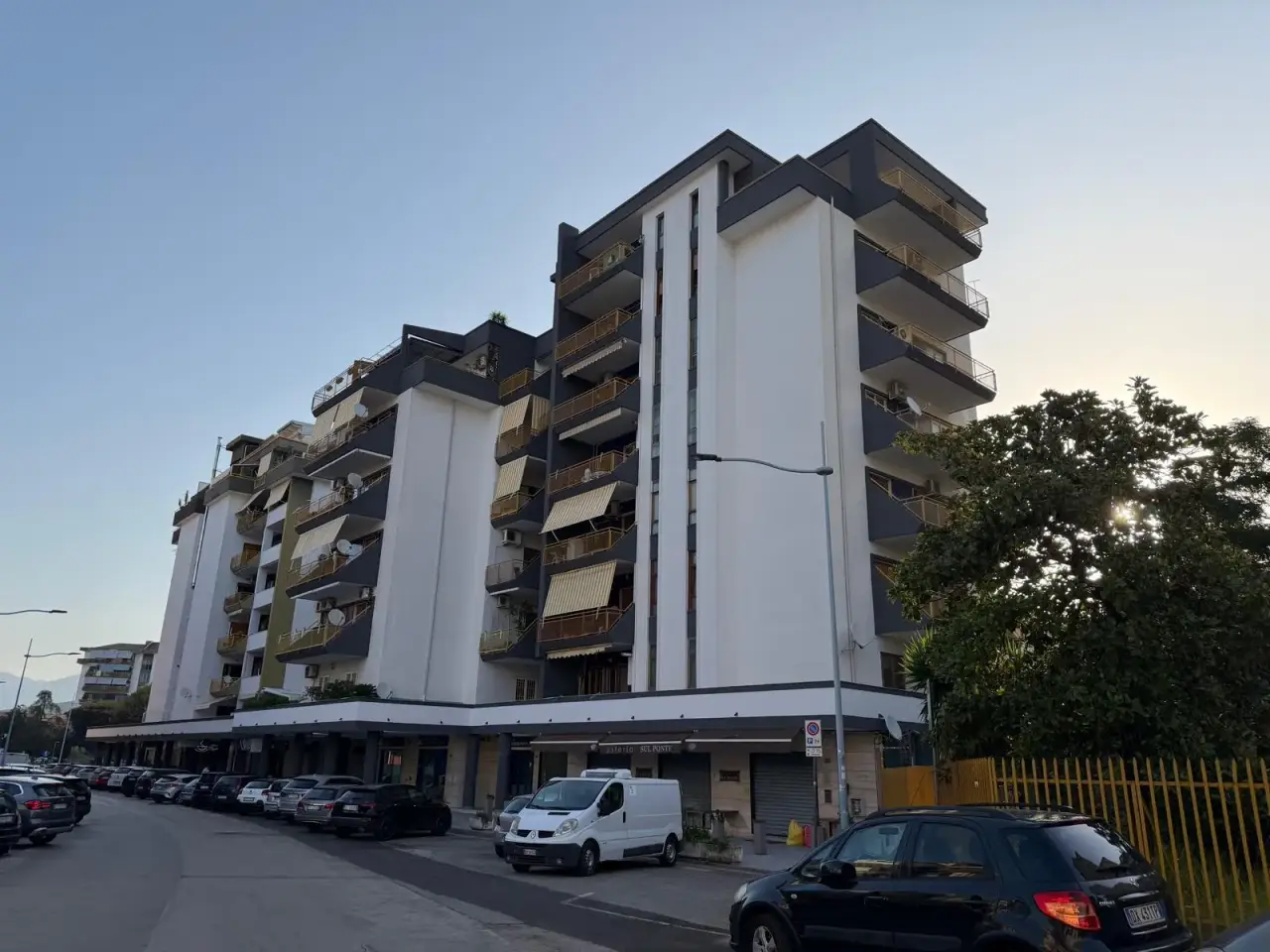 Azienda in Via Adige 28, Battipaglia, {3} - Foto 1