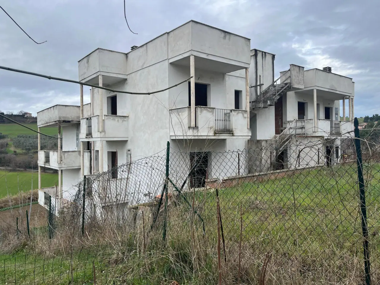 Palazzina commerciale in , Trecastelli, {3} - Foto 1